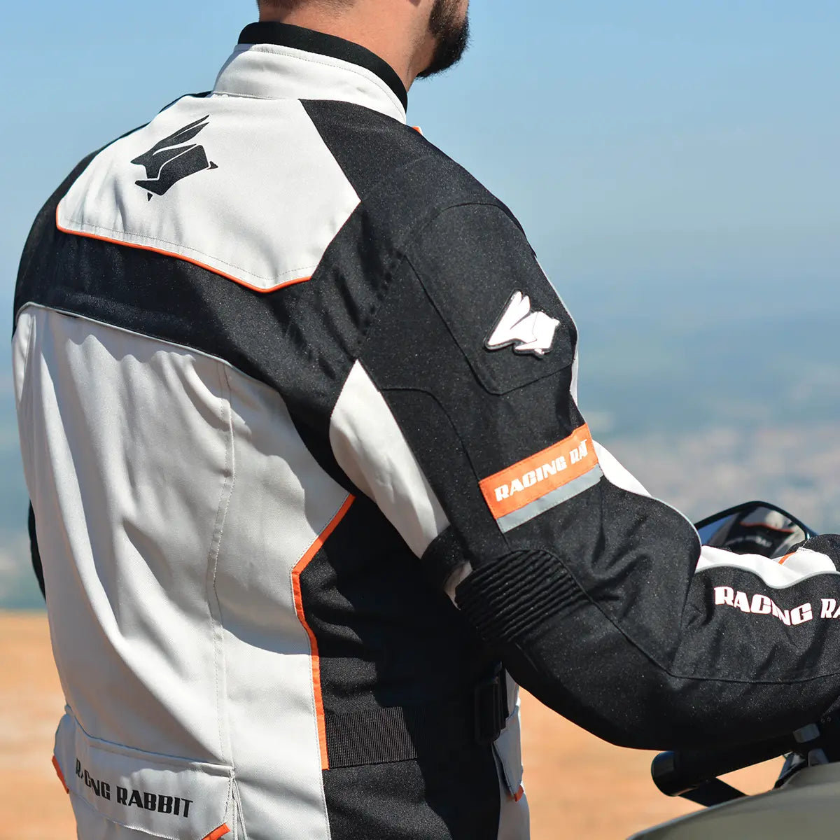 Jaqueta Racing Rabbit Dakar Plus Motociclista com Proteção Interna, Impermeável, Ventilada, Forro Térmico, Bubblejacket, bobojaco, colete, parka, jaqueta para viagem, bege, masculina, Jaqueta Motoqueiro
Jaqueta Motociclista
Jaqueta Moto
Jaqueta para Andar de Moto
Jaqueta Pilotagem de Moto
Jaqueta Impermeável Moto
Jaqueta Prova Agua Moto
Jaqueta Proteção Moto
Jaqueta Ventilada Moto
Jaqueta Verão Moto
Jaqueta Cidade Moto
Jaqueta Viagem Moto
Melhor Jaqueta de Moto
Onde Comprar Jaqueta de Moto
Jaqueta de Moto