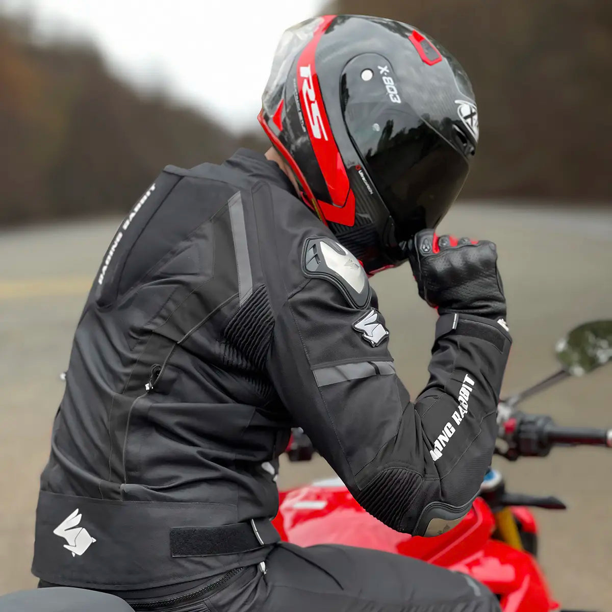 Jaqueta Racing Rabbit Hawker Pro Motociclista com Proteção Interna, Impermeável, Esportiva, cupim, masculina, preta. Jaqueta Motoqueiro
Jaqueta Motociclista
Jaqueta Moto
Jaqueta para Andar de Moto
Jaqueta Pilotagem de Moto
Jaqueta Impermeável Moto
Jaqueta Prova Agua Moto
Jaqueta Proteção Moto
Jaqueta Ventilada Moto
Jaqueta Verão Moto
Jaqueta Cidade Moto
Jaqueta Viagem Moto
Melhor Jaqueta de Moto
Onde Comprar Jaqueta de Moto
Jaqueta de Moto Boa
Jaqueta de Moto Importada
Jaqueta de Moto Esportiva
Blusa