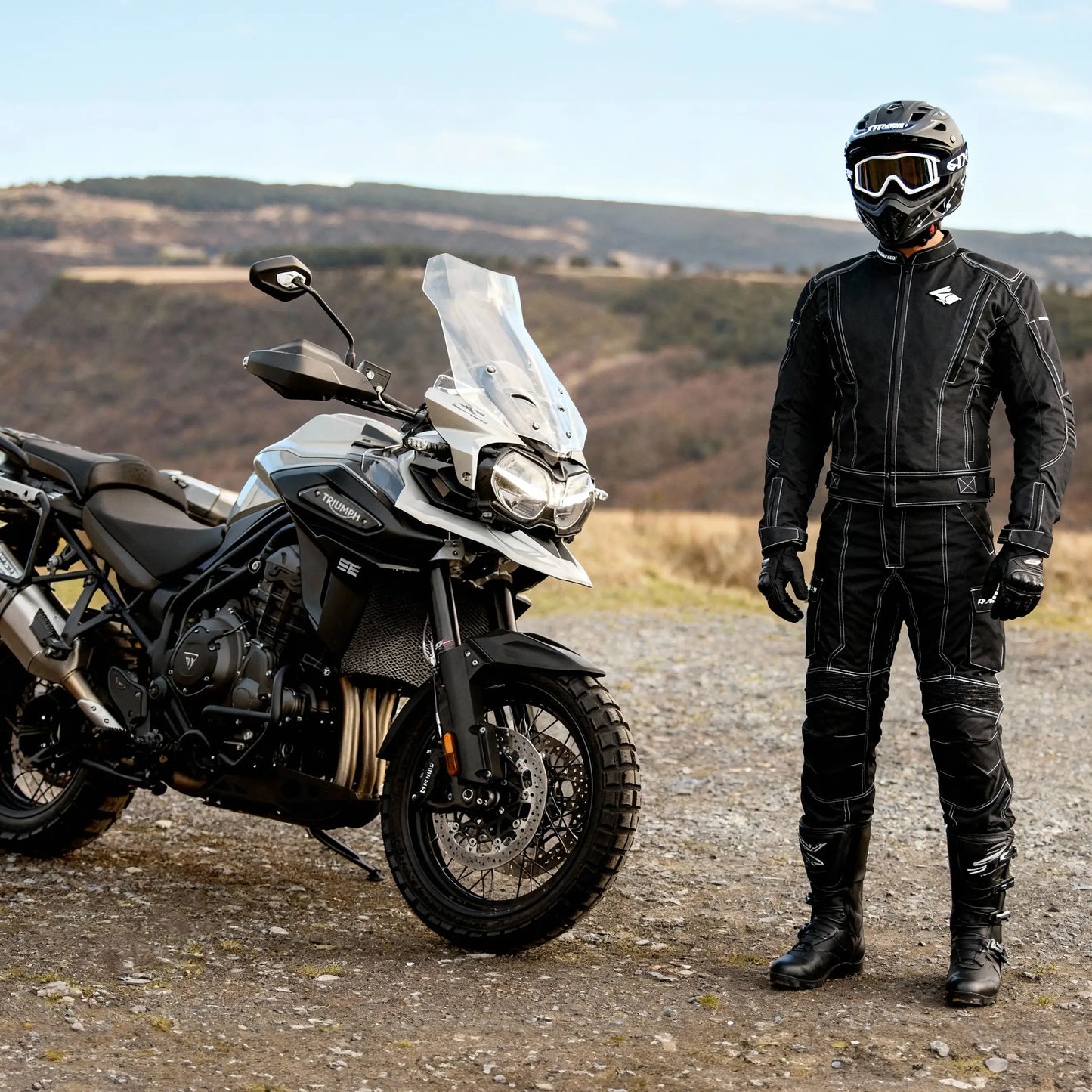 Jaqueta Racing Rabbit All Black impermeável com proteções C.E. e forro removível