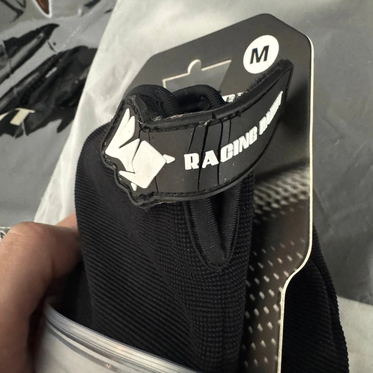 Luva URBAN | Defeito Logo de Borracha | Tamanho M