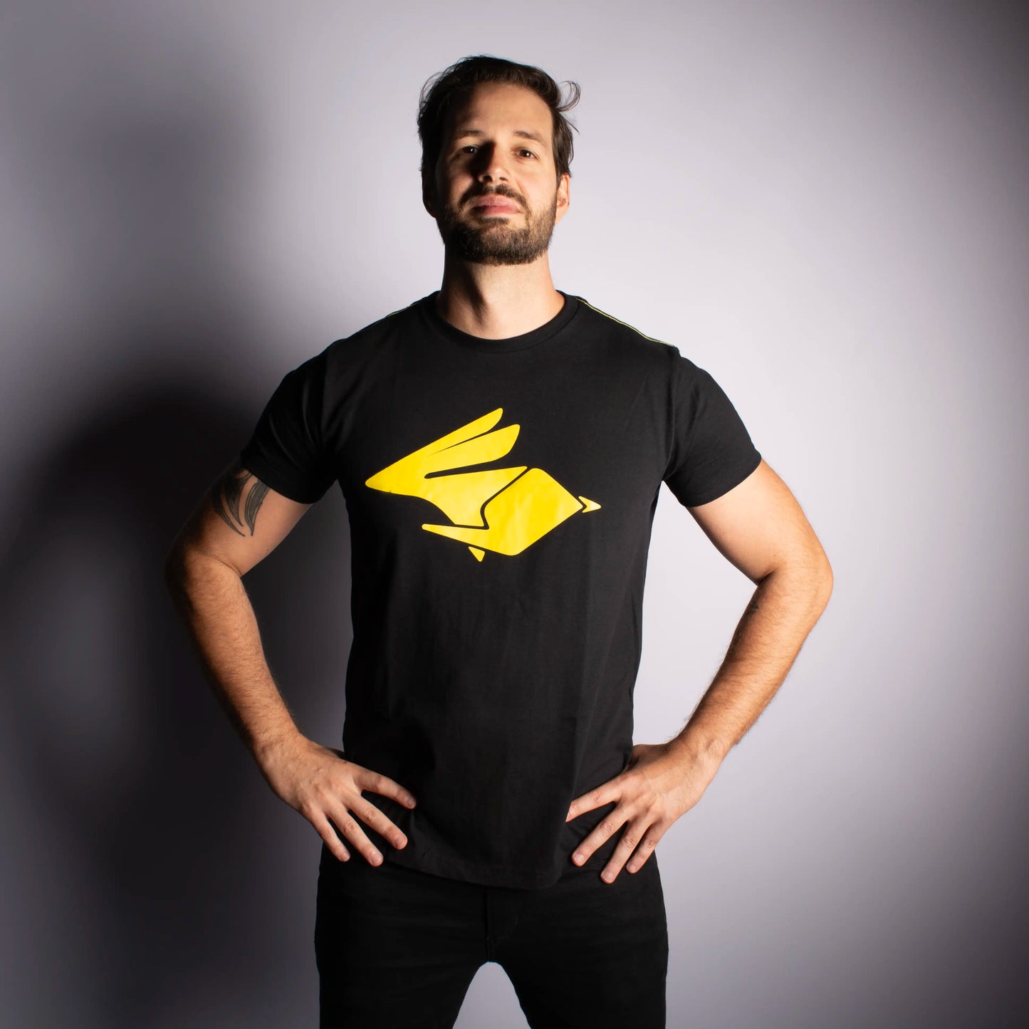 Camiseta BUNNY - Preto/Amarelo